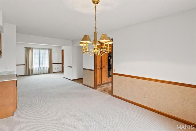 1102 Taylor Ave Avenue, Godfrey, IL 62035