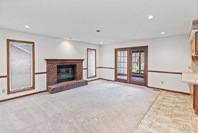 1102 Taylor Ave Avenue, Godfrey, IL 62035