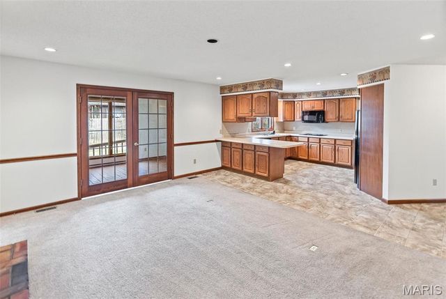 1102 Taylor Ave Avenue, Godfrey, IL 62035