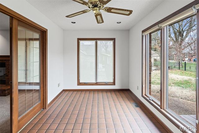 1102 Taylor Ave Avenue, Godfrey, IL 62035