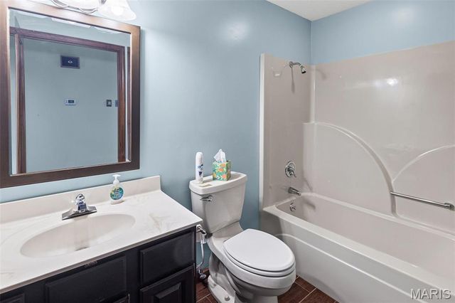 1102 Taylor Ave Avenue, Godfrey, IL 62035