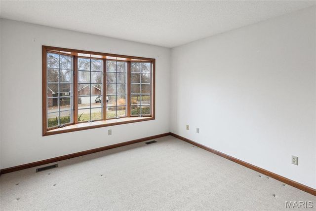 1102 Taylor Ave Avenue, Godfrey, IL 62035