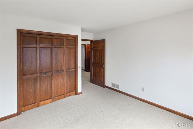 1102 Taylor Ave Avenue, Godfrey, IL 62035