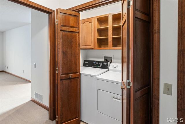 1102 Taylor Ave Avenue, Godfrey, IL 62035