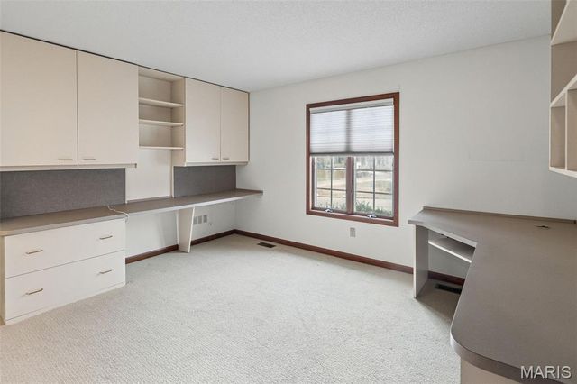 1102 Taylor Ave Avenue, Godfrey, IL 62035