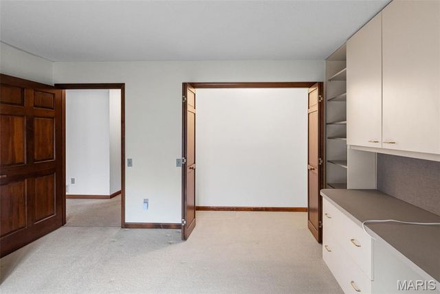 1102 Taylor Ave Avenue, Godfrey, IL 62035