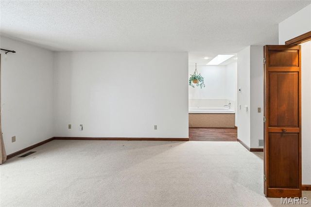 1102 Taylor Ave Avenue, Godfrey, IL 62035