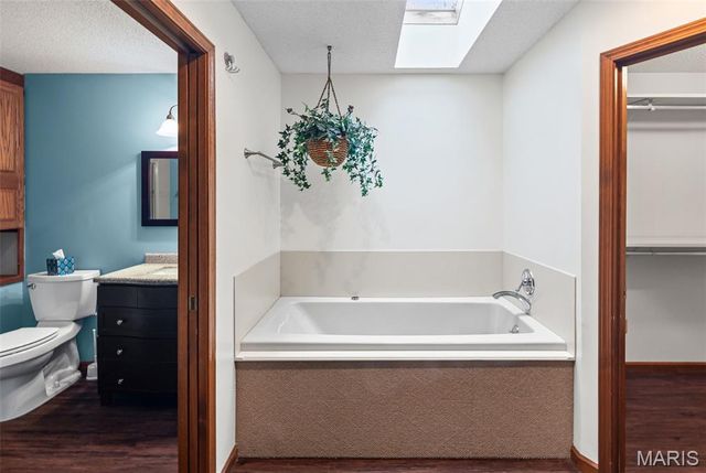 1102 Taylor Ave Avenue, Godfrey, IL 62035