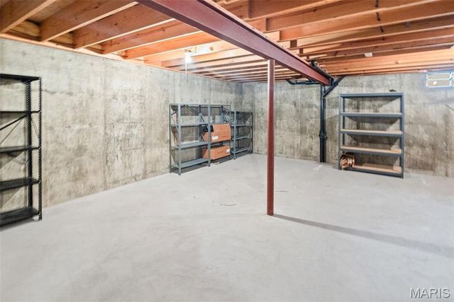 1102 Taylor Ave Avenue, Godfrey, IL 62035