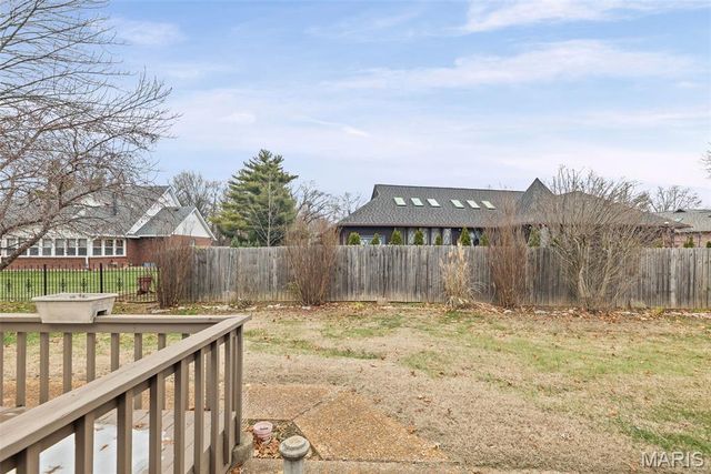 1102 Taylor Ave Avenue, Godfrey, IL 62035