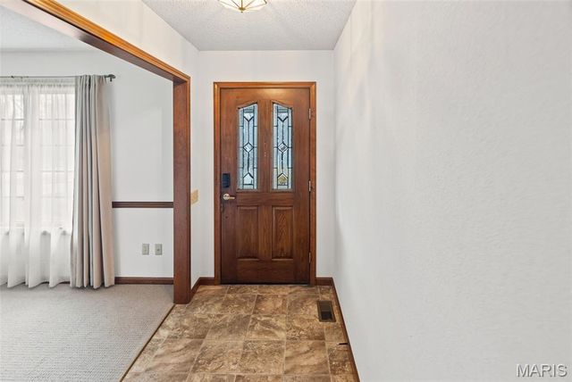 1102 Taylor Ave Avenue, Godfrey, IL 62035