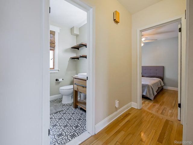 124 Leroy Avenue, Clawson, MI 48017