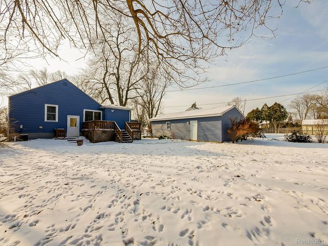 124 Leroy Avenue, Clawson, MI 48017