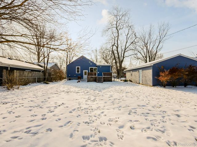 124 Leroy Avenue, Clawson, MI 48017