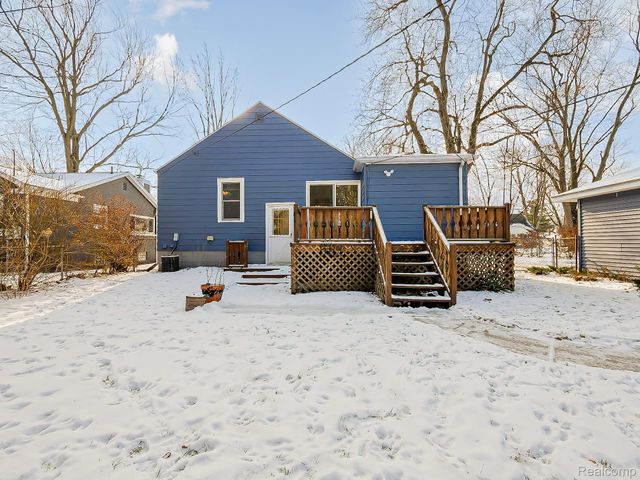 124 Leroy Avenue, Clawson, MI 48017