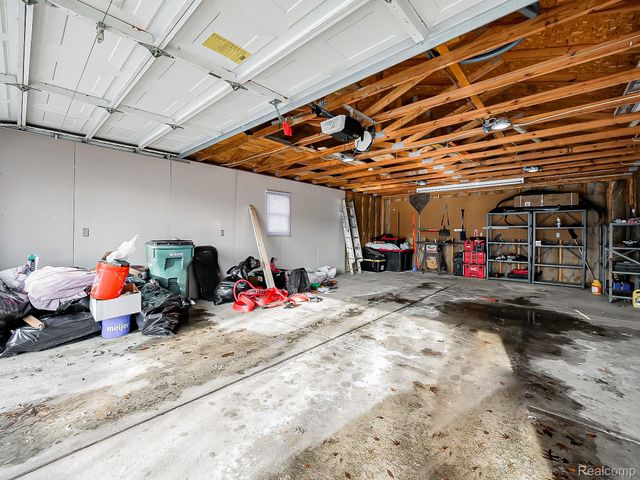 124 Leroy Avenue, Clawson, MI 48017