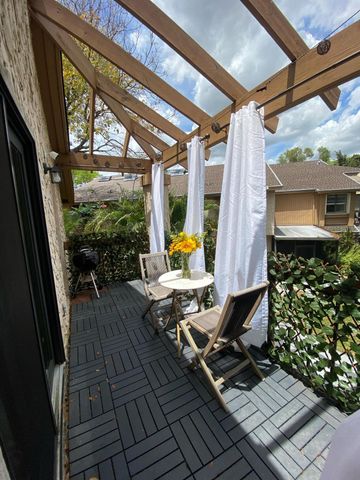 134 Wimbledon Lakes Drive, Plantation, FL 33324