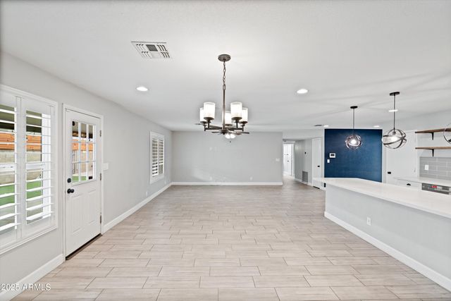 2226 S KACHINA Drive, Tempe, AZ 85282