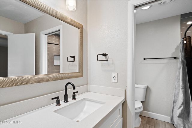 2226 S KACHINA Drive, Tempe, AZ 85282