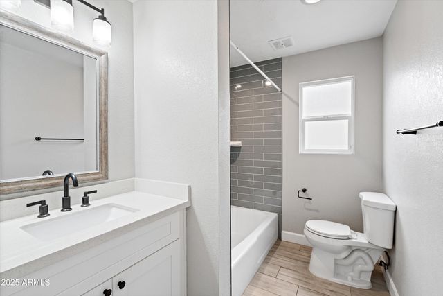 2226 S KACHINA Drive, Tempe, AZ 85282