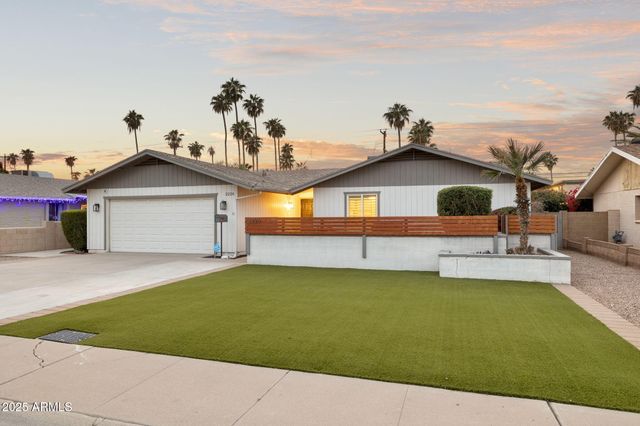 2226 S KACHINA Drive, Tempe, AZ 85282