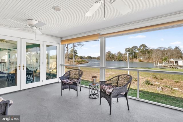 864 FLEETON RD, Reedville, VA 22539