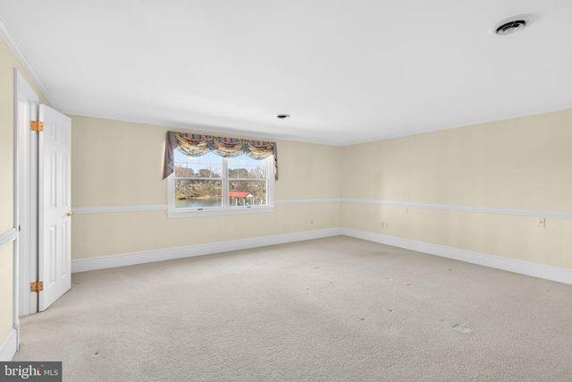 864 FLEETON RD, Reedville, VA 22539