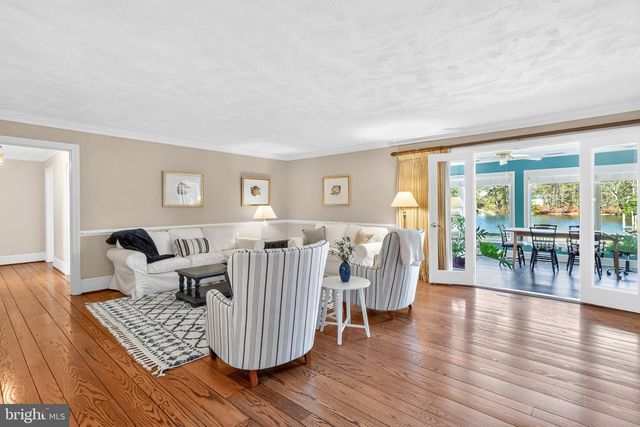 864 FLEETON RD, Reedville, VA 22539