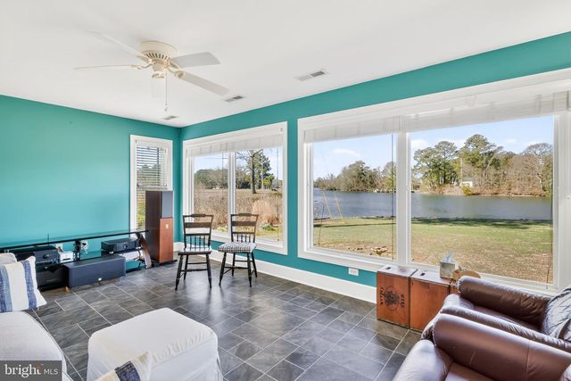 864 FLEETON RD, Reedville, VA 22539