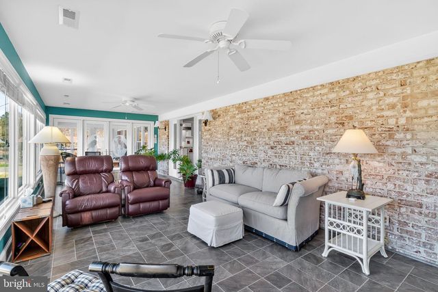 864 FLEETON RD, Reedville, VA 22539