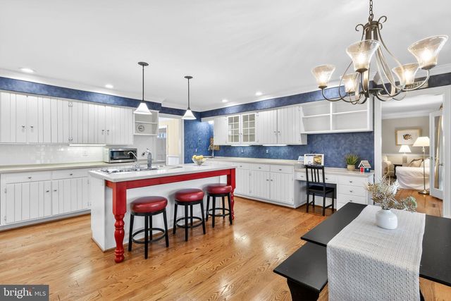 864 FLEETON RD, Reedville, VA 22539