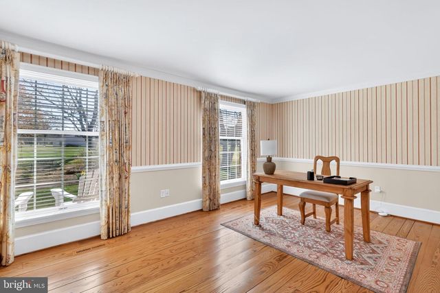 864 FLEETON RD, Reedville, VA 22539