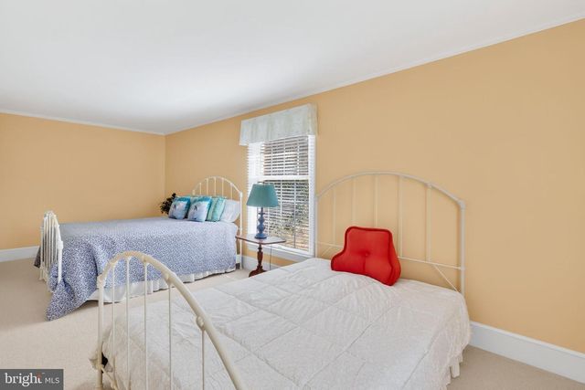 864 FLEETON RD, Reedville, VA 22539