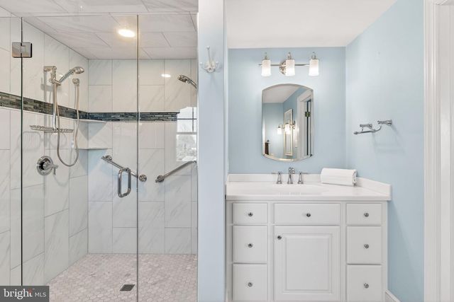 864 FLEETON RD, Reedville, VA 22539