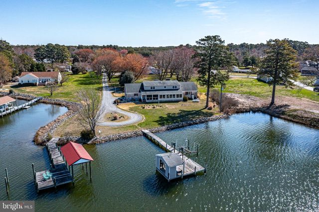 864 FLEETON RD, Reedville, VA 22539