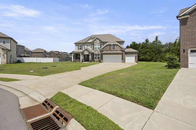 3906 Bomeadows Dr, Murfreesboro, TN 37128