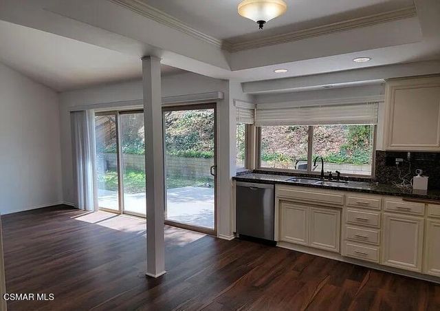 28910 Calabria Drive, Agoura Hills, CA 91301