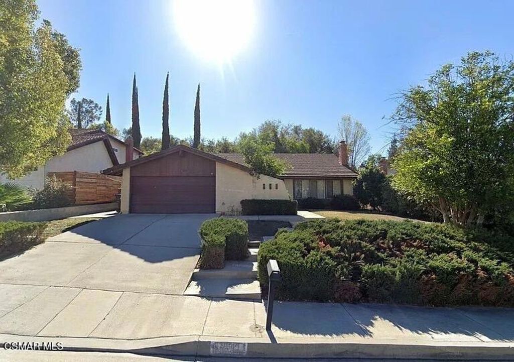 28910 Calabria Drive, Agoura Hills, CA 91301