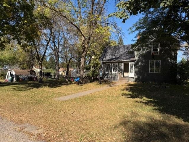 803 N Armstrong Avenue, Litchfield, MN 55355