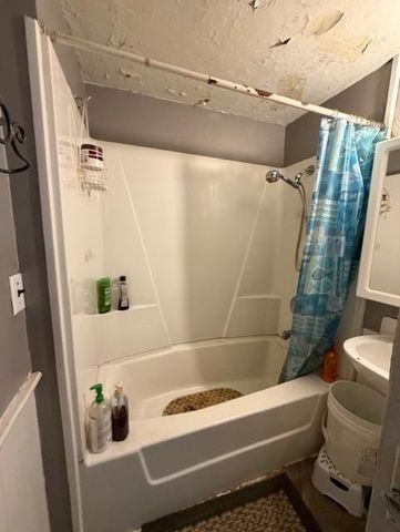 803 N Armstrong Avenue, Litchfield, MN 55355