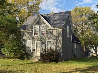 803 N Armstrong Avenue, Litchfield, MN 55355