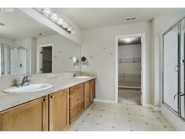 360 Ne 19TH Ave, Canby, OR 97013