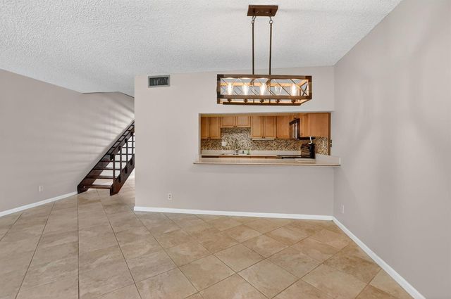 243 NW 45th Avenue 243, Deerfield Beach, FL 33442