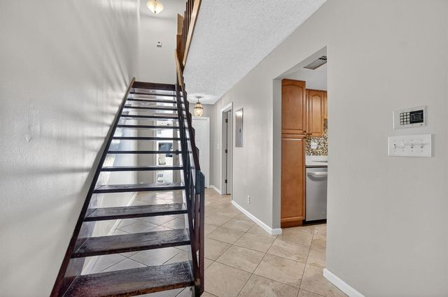 243 NW 45th Avenue 243, Deerfield Beach, FL 33442