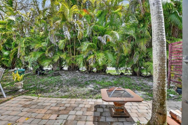 243 NW 45th Avenue 243, Deerfield Beach, FL 33442
