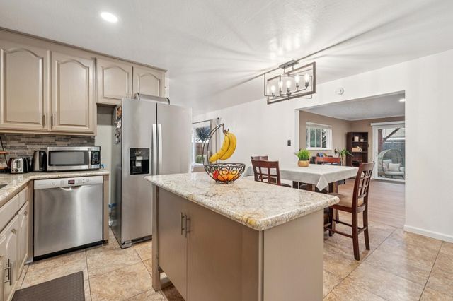 26848 Eldridge Ave, Hayward, CA 94544