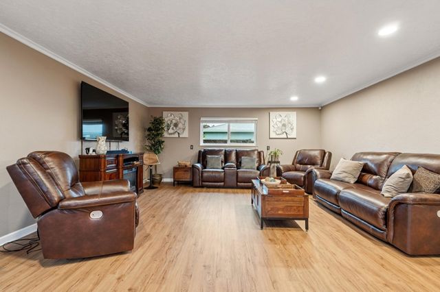 26848 Eldridge Ave, Hayward, CA 94544