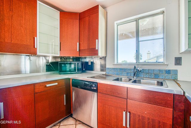 1409 BLACK RIDGE Drive, El Paso, TX 79912