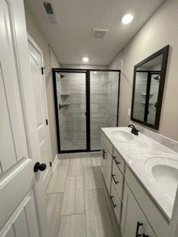 1120 Old Charlotte Trce, Clarksville, TN 37040