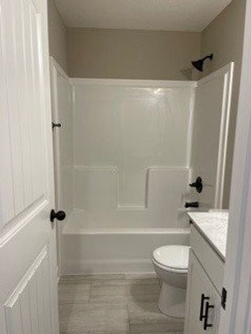 1120 Old Charlotte Trce, Clarksville, TN 37040